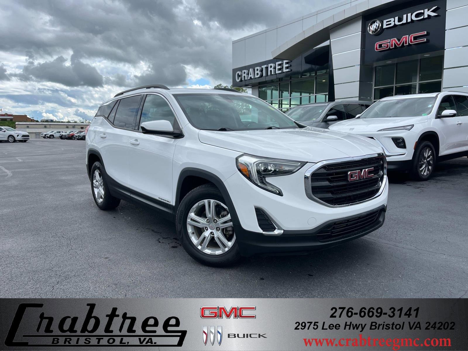 Used 2019 Summit White GMC SLE image 1