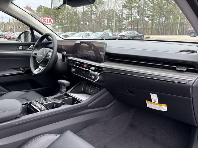 2025 Kia K5 EX photo 25