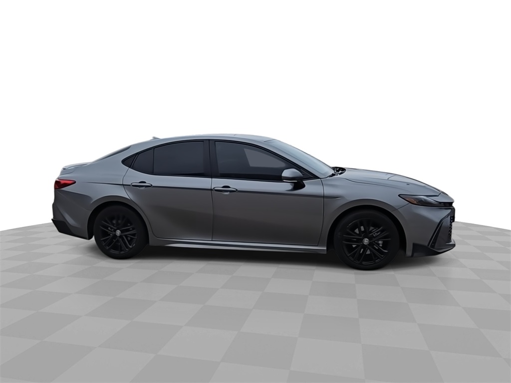 2025 Toyota Camry SE photo 9