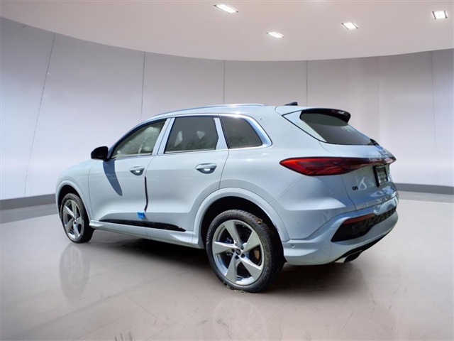 2025 Audi Q5 Premium Plus photo 3