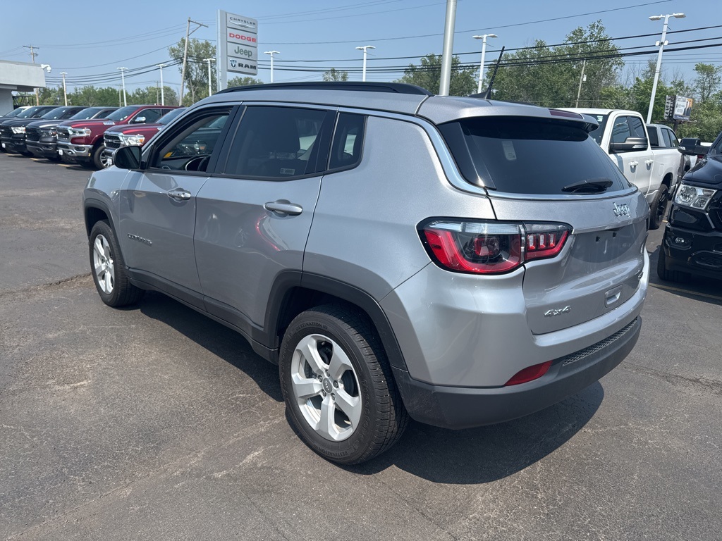 2021 Jeep Compass Latitude photo 4
