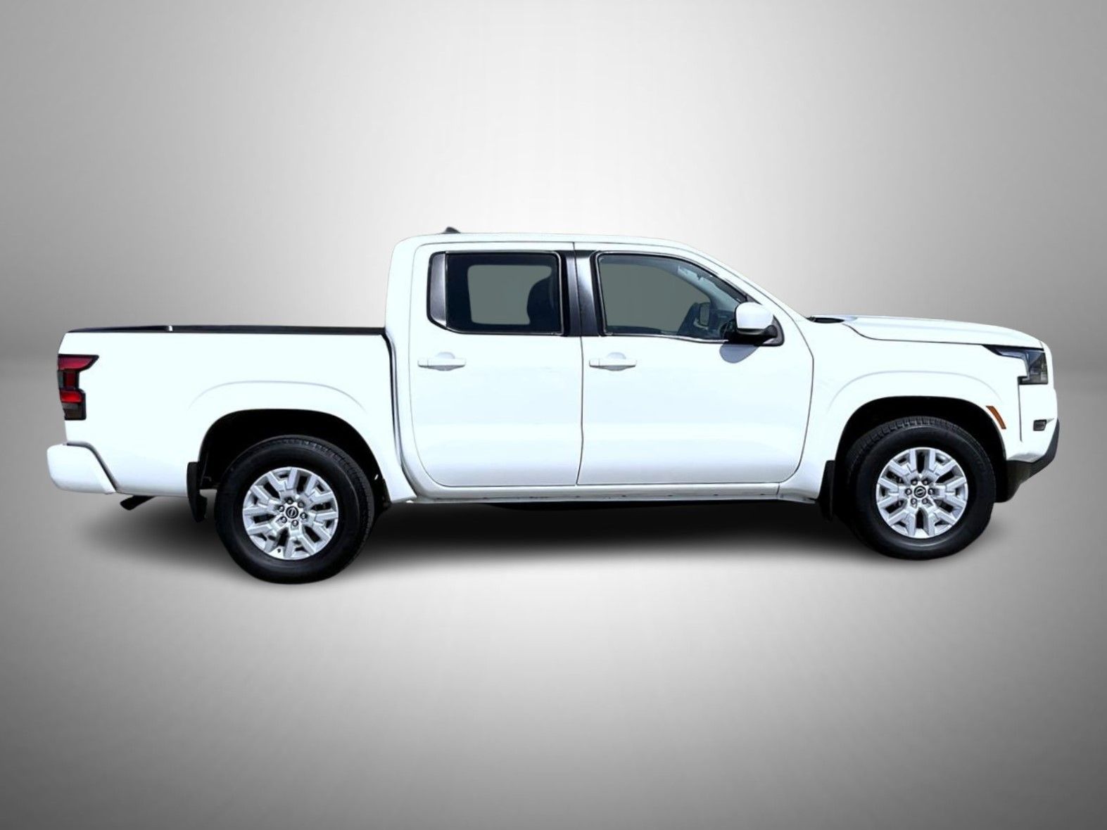 2022 Nissan Frontier SV photo 4