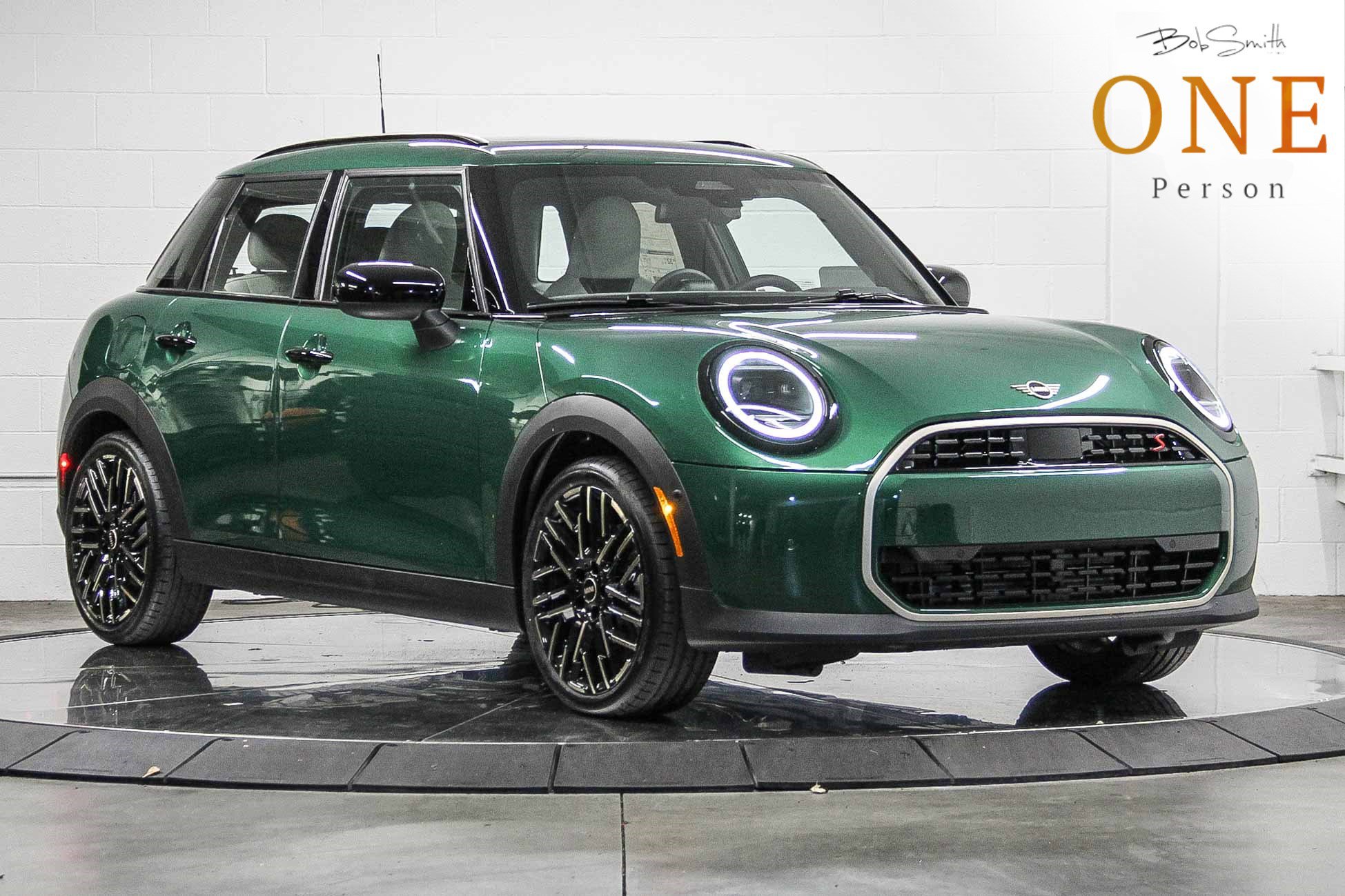 2026 MINI Hardtop 4 Door S's photo
