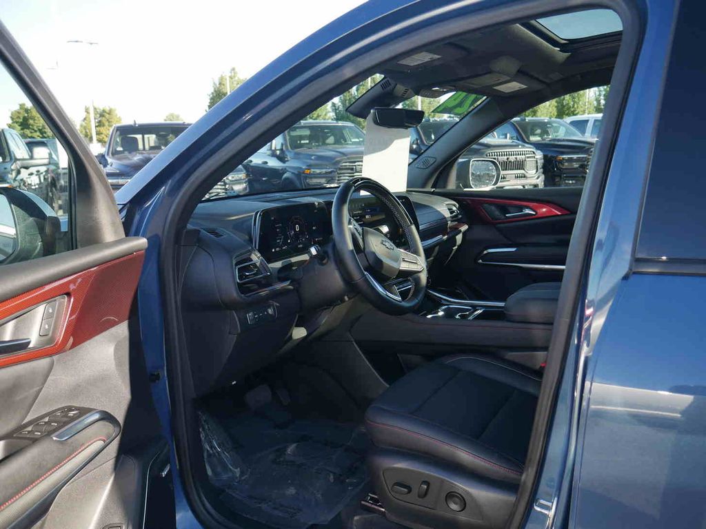 2024 Chevrolet Traverse Z71 photo 30