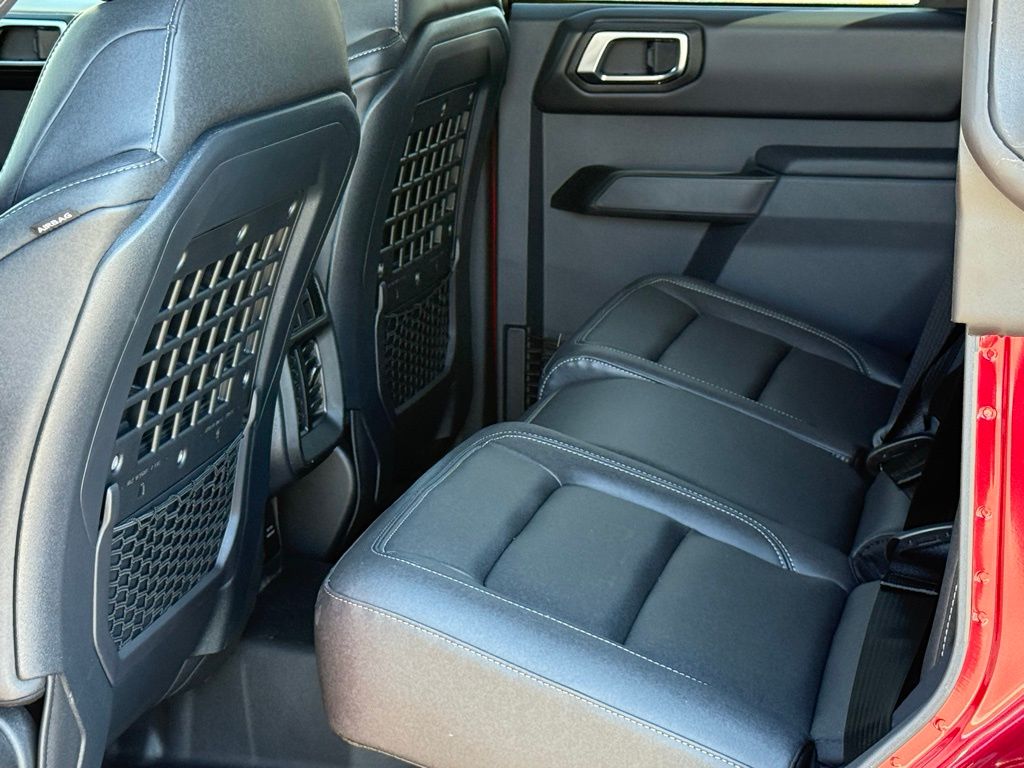 2025 Ford Bronco Badlands photo 9