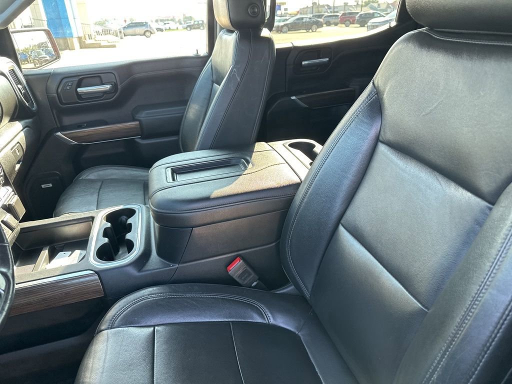 2020 Chevrolet Silverado 1500 RST photo 2