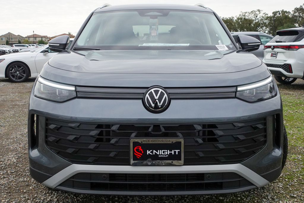 2026 Volkswagen Tiguan SE photo 4