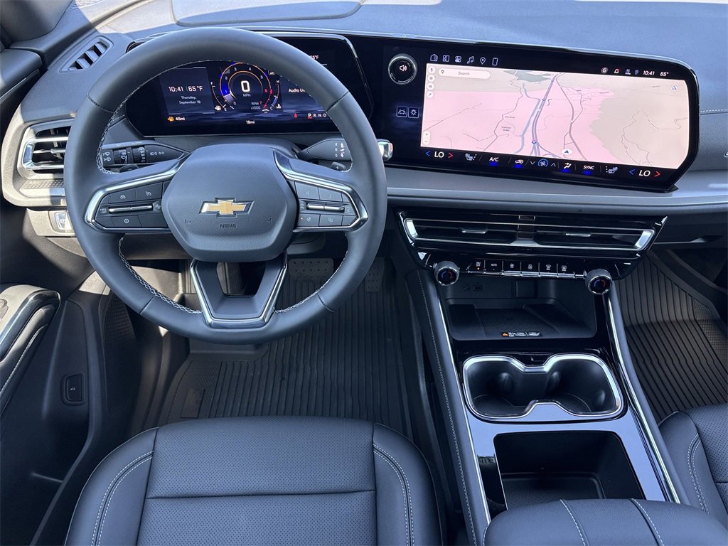 2026 Chevrolet Traverse photo 3