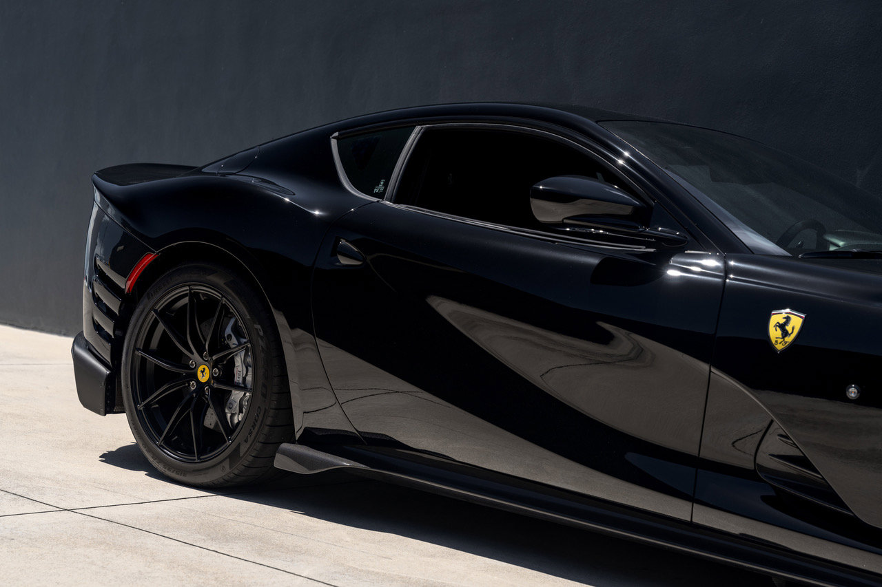 2024 Ferrari 812 Competizione photo 20
