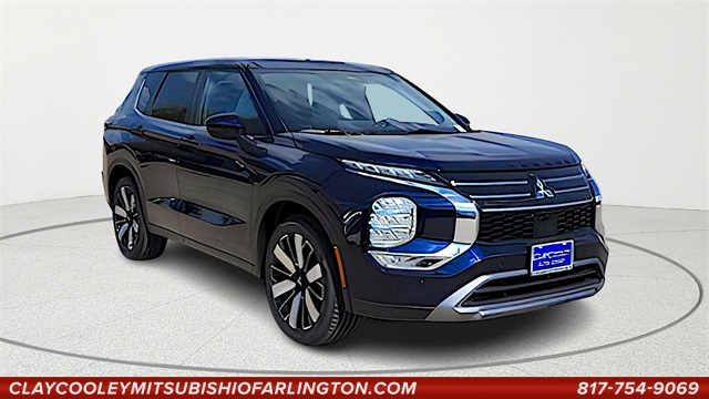 2025 Mitsubishi Outlander SE's photo