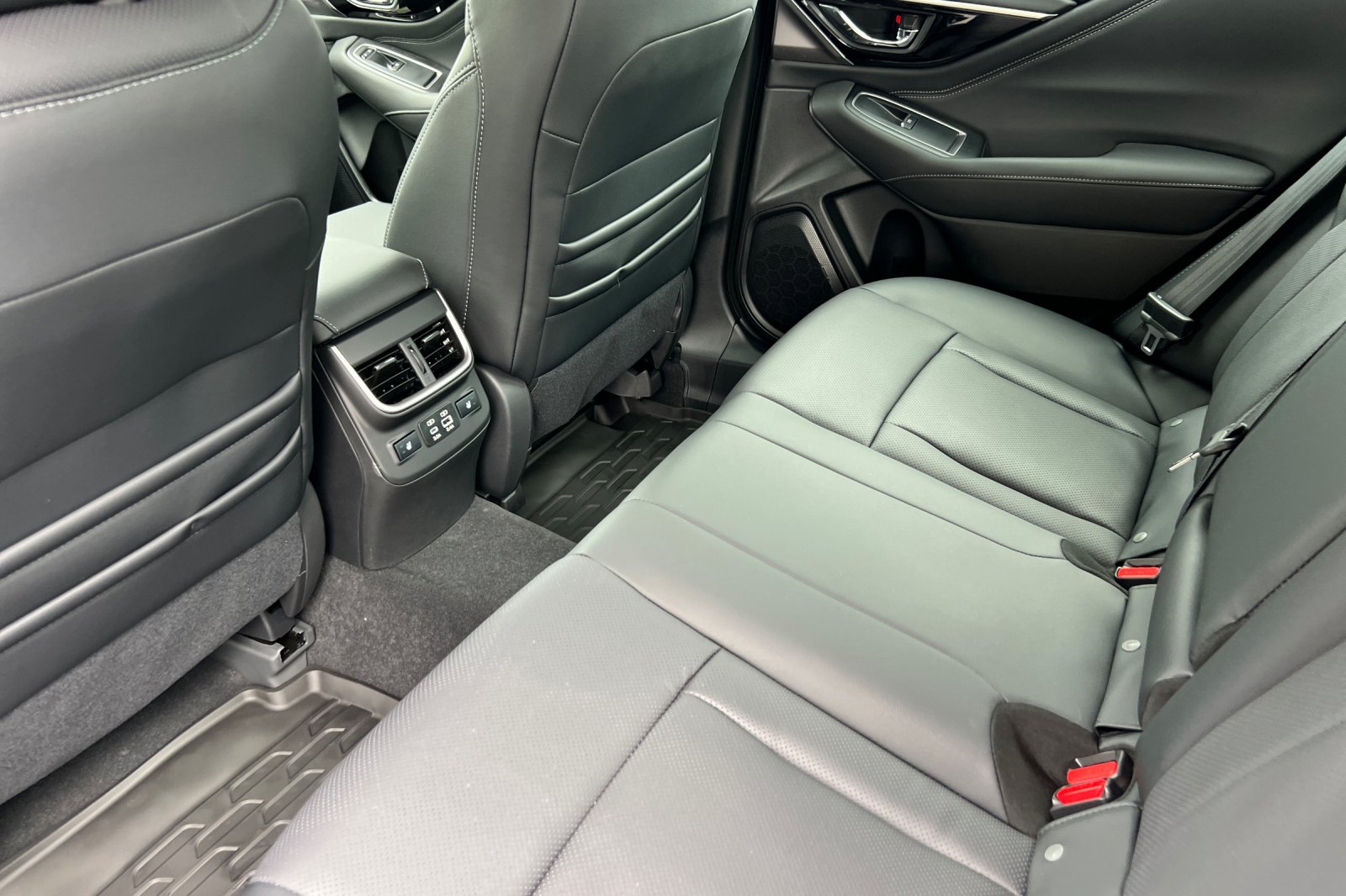 2025 Subaru Legacy Limited photo 12