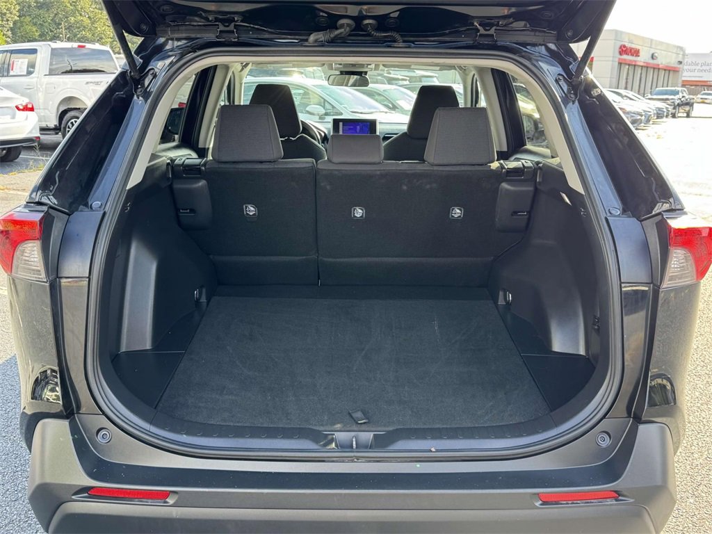 2024 Toyota RAV4 LE photo 10