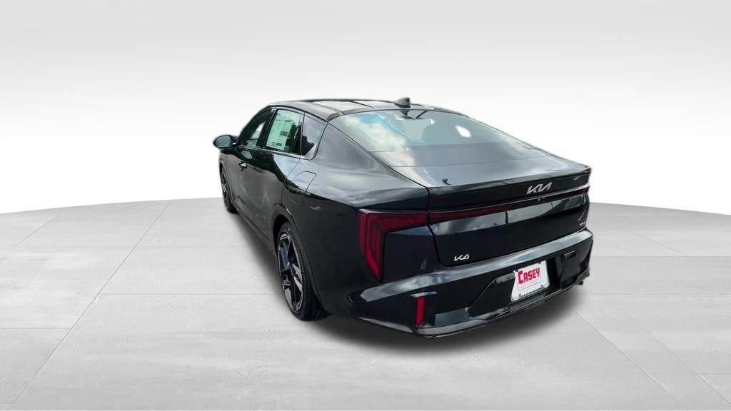 2025 Kia K4 GT-Line photo 3
