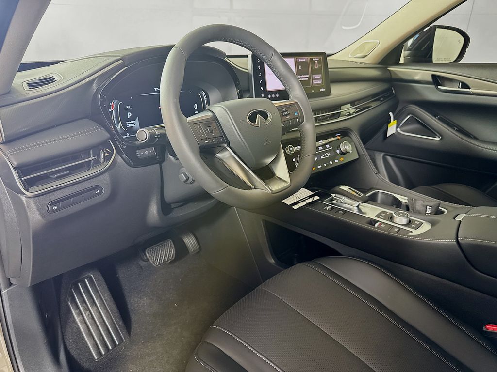 2026 Infiniti QX60 Luxe photo 9