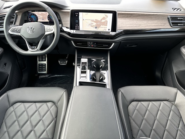 2026 Volkswagen Atlas SEL Premium R-Line photo 3