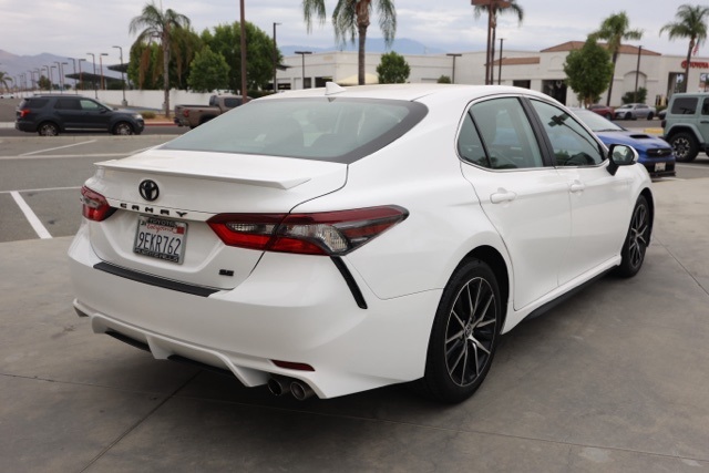 2023 Toyota Camry SE photo 3