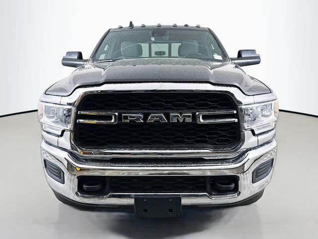 2022 Ram 3500 Tradesman photo 2