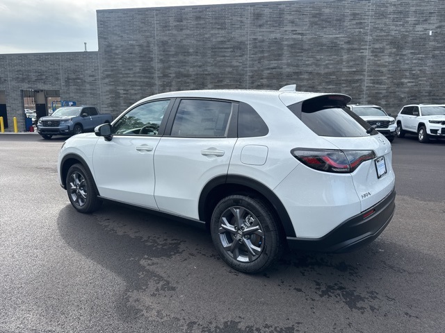 2026 Honda HR-V LX photo 7