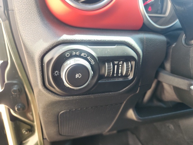 2020 Jeep Wrangler Unlimited Rubicon photo 16