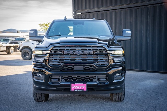 2025 Ram 2500 Big Horn photo 3