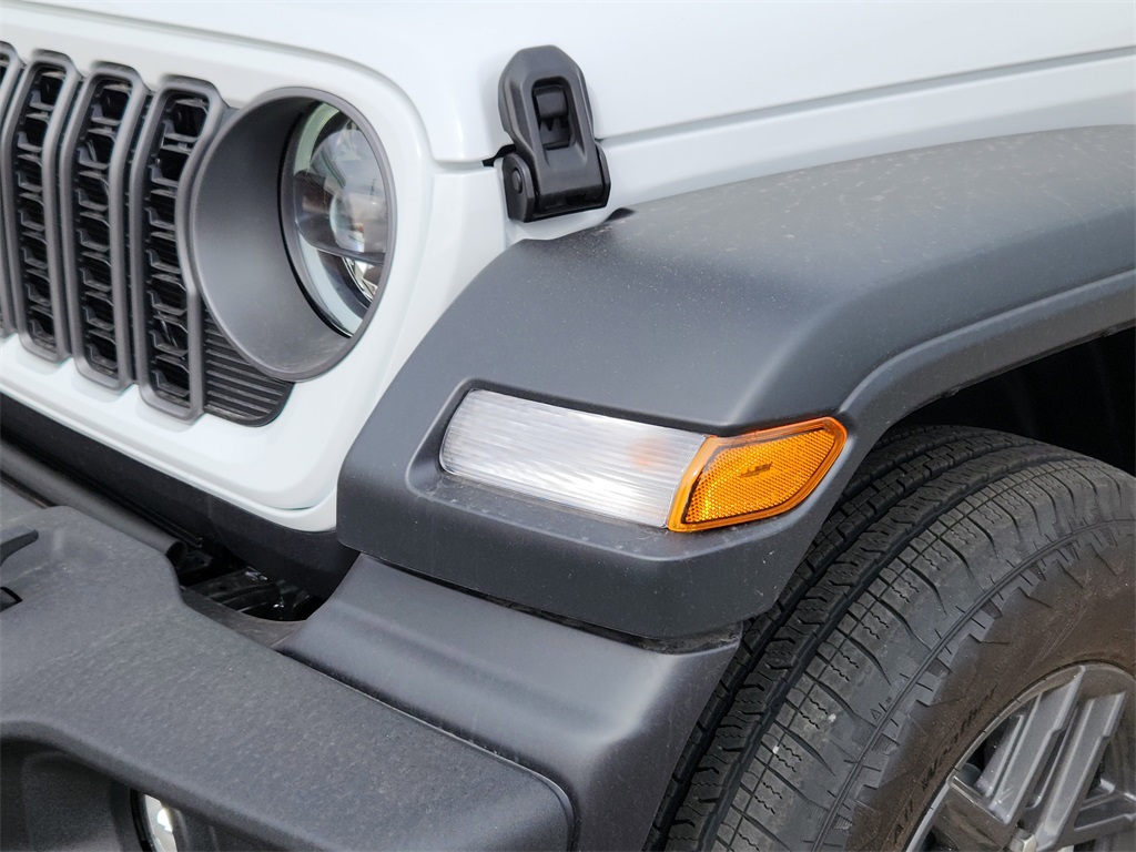 2025 Jeep Wrangler Sport S photo 9