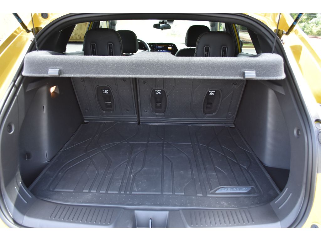 2025 Chevrolet Trax photo 12