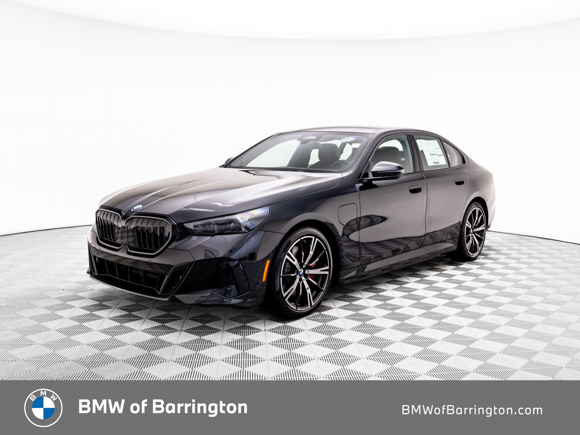 2026 BMW 5 Series 550e's photo