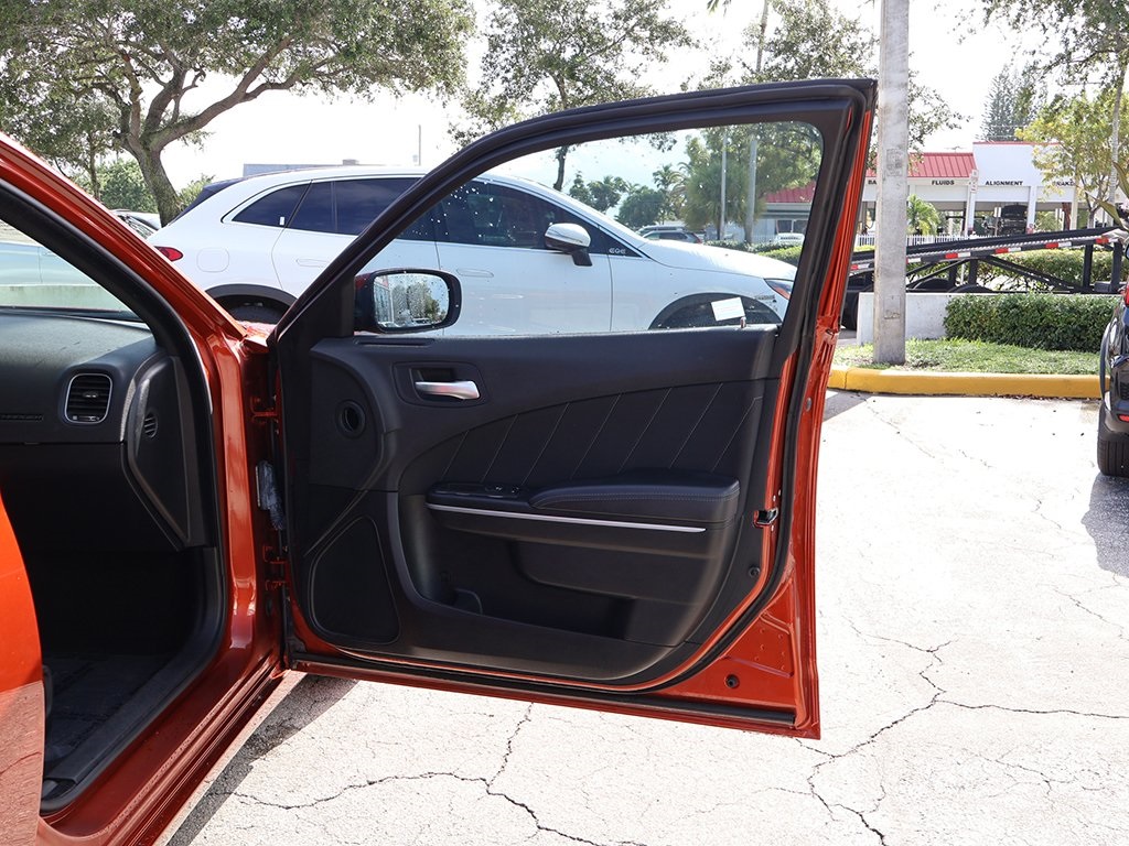 2022 Dodge Charger SXT photo 16