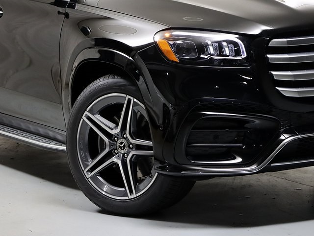 2026 Mercedes Benz GLS 450 4MATIC photo 5