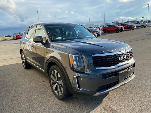 2022 Kia Telluride EX photo 3