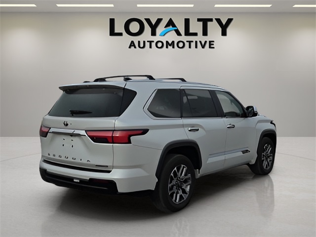 2025 Toyota Sequoia photo 4