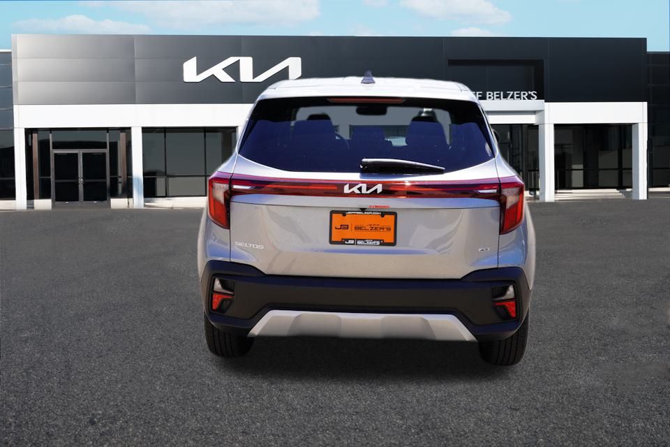 2026 Kia Seltos LX photo 4