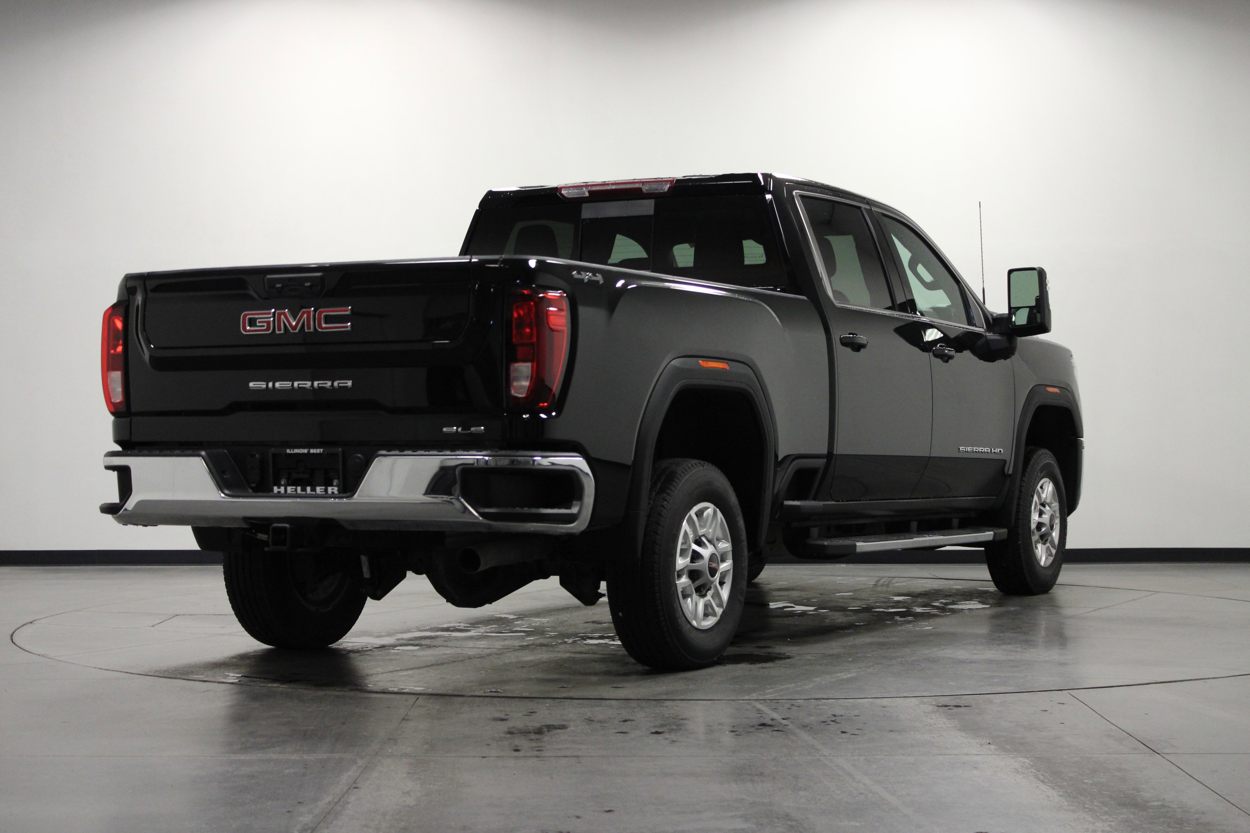 2024 Gmc Sierra HD SLE photo 3