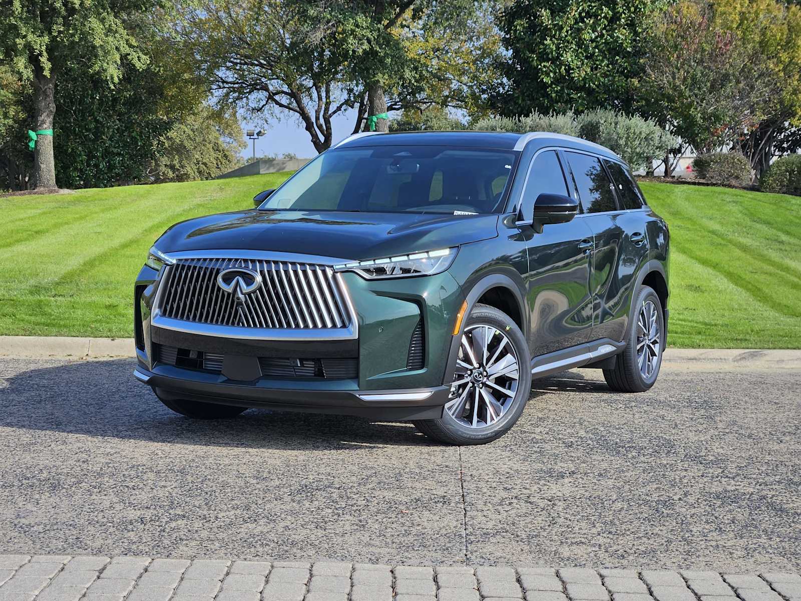 2026 INFINITI QX60 LUXE's photo