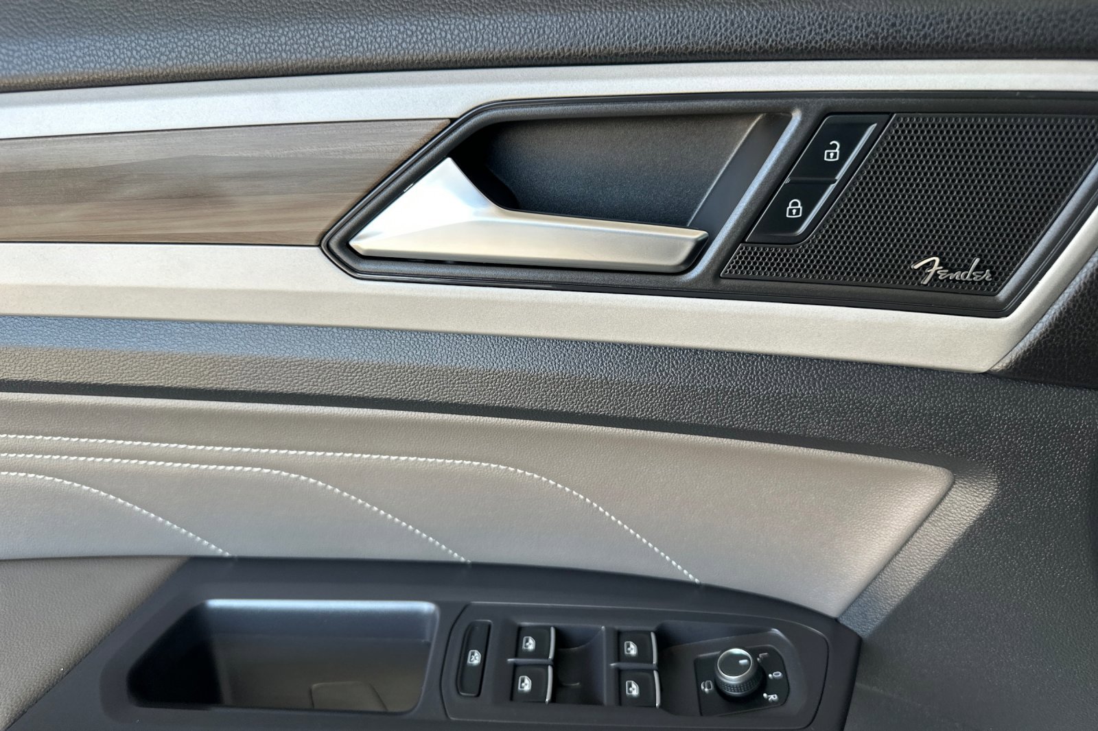 2021 Volkswagen Atlas SEL Premium photo 11