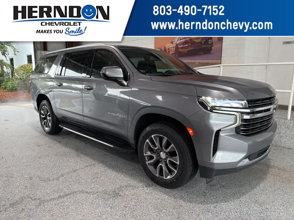 2021 Chevrolet Suburban LT's photo