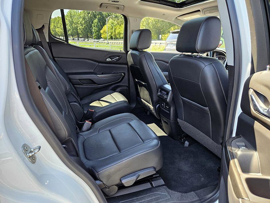 2021 Gmc Acadia SLT photo 13