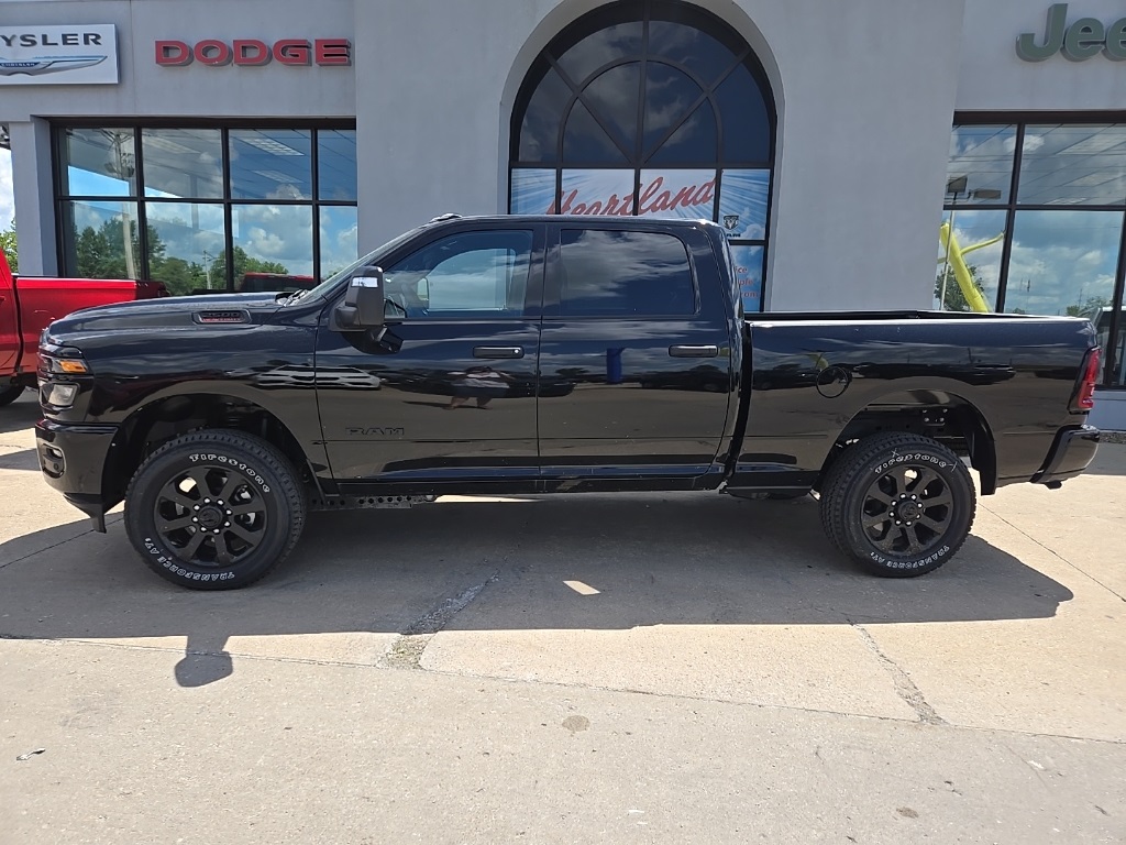 2025 Ram 2500 Big Horn photo 4