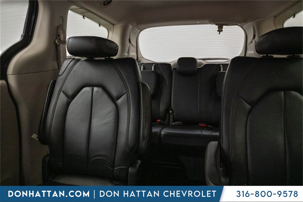2020 Chrysler Pacifica Touring L photo 15