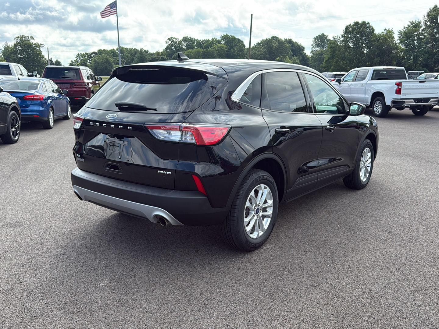 2022 Ford Escape SE photo 16
