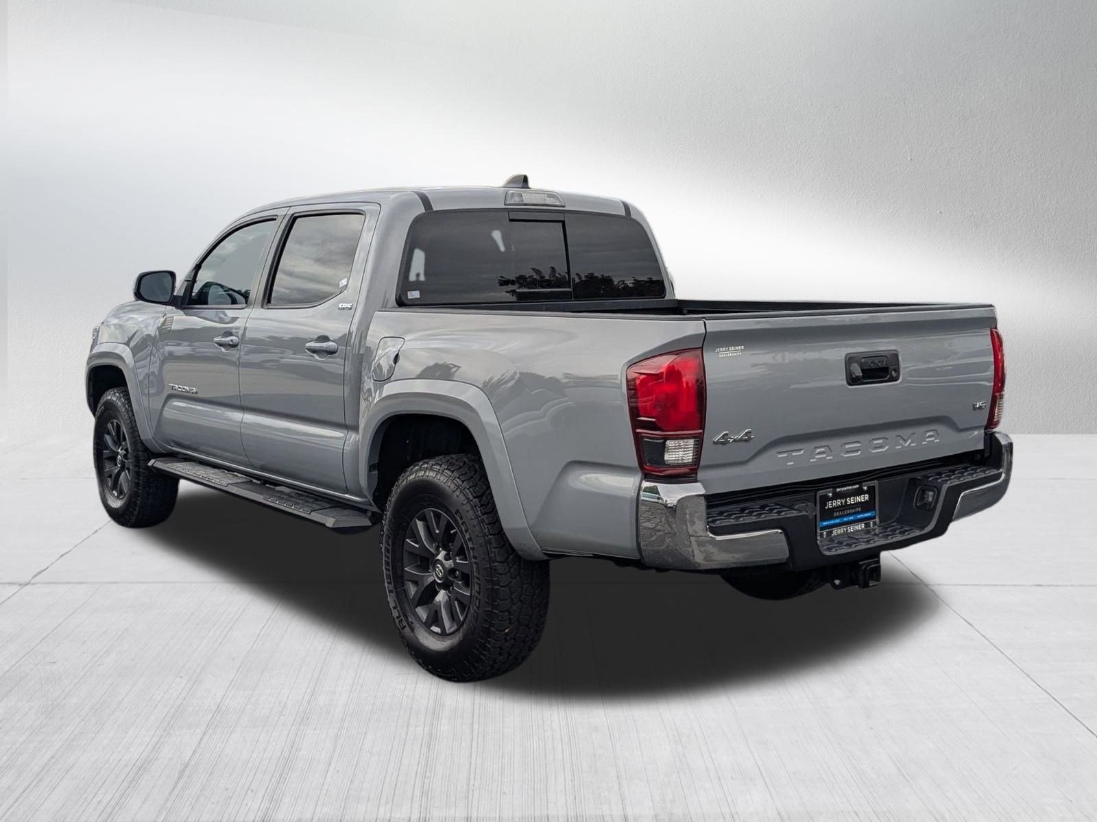 2020 Toyota Tacoma SR5 4x4 photo 3