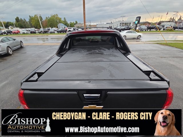 2012 Chevrolet Avalanche LTZ photo 25