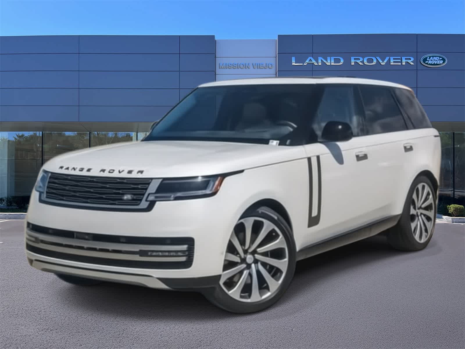 2025 Land Rover Range Rover SE's photo