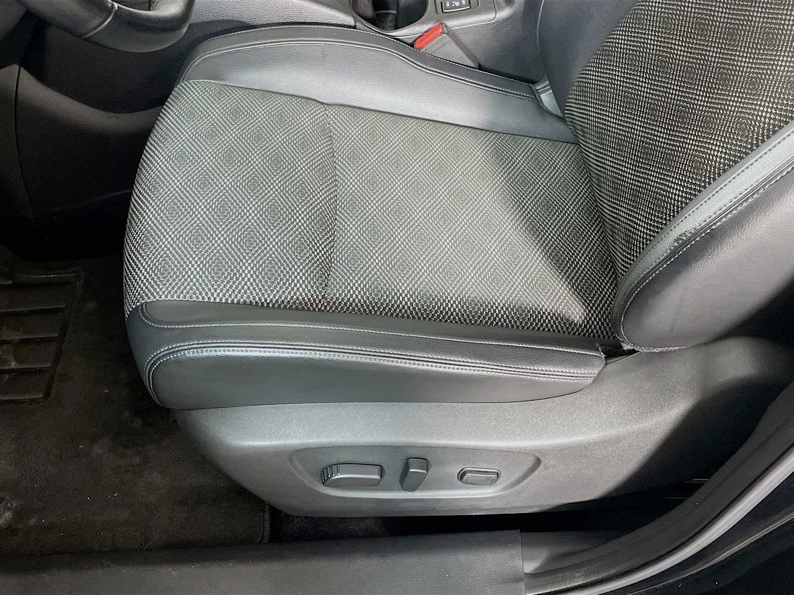 2022 Nissan Rogue Sport SV photo 17