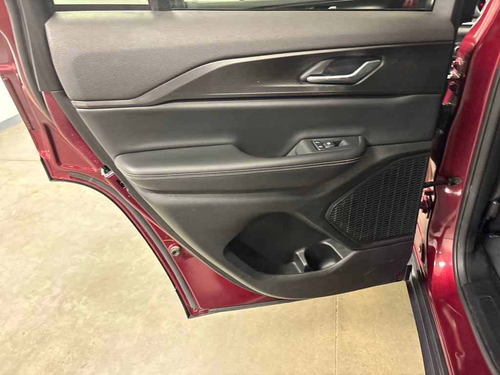 2023 Jeep Grand Cherokee Altitude photo 32