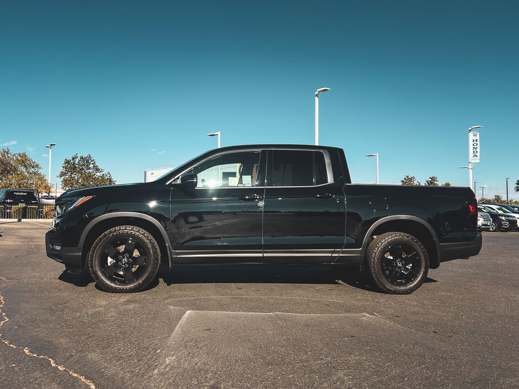 2025 Honda Ridgeline Black Edition photo 10