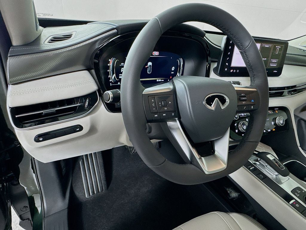 2026 Infiniti QX60 Luxe photo 11