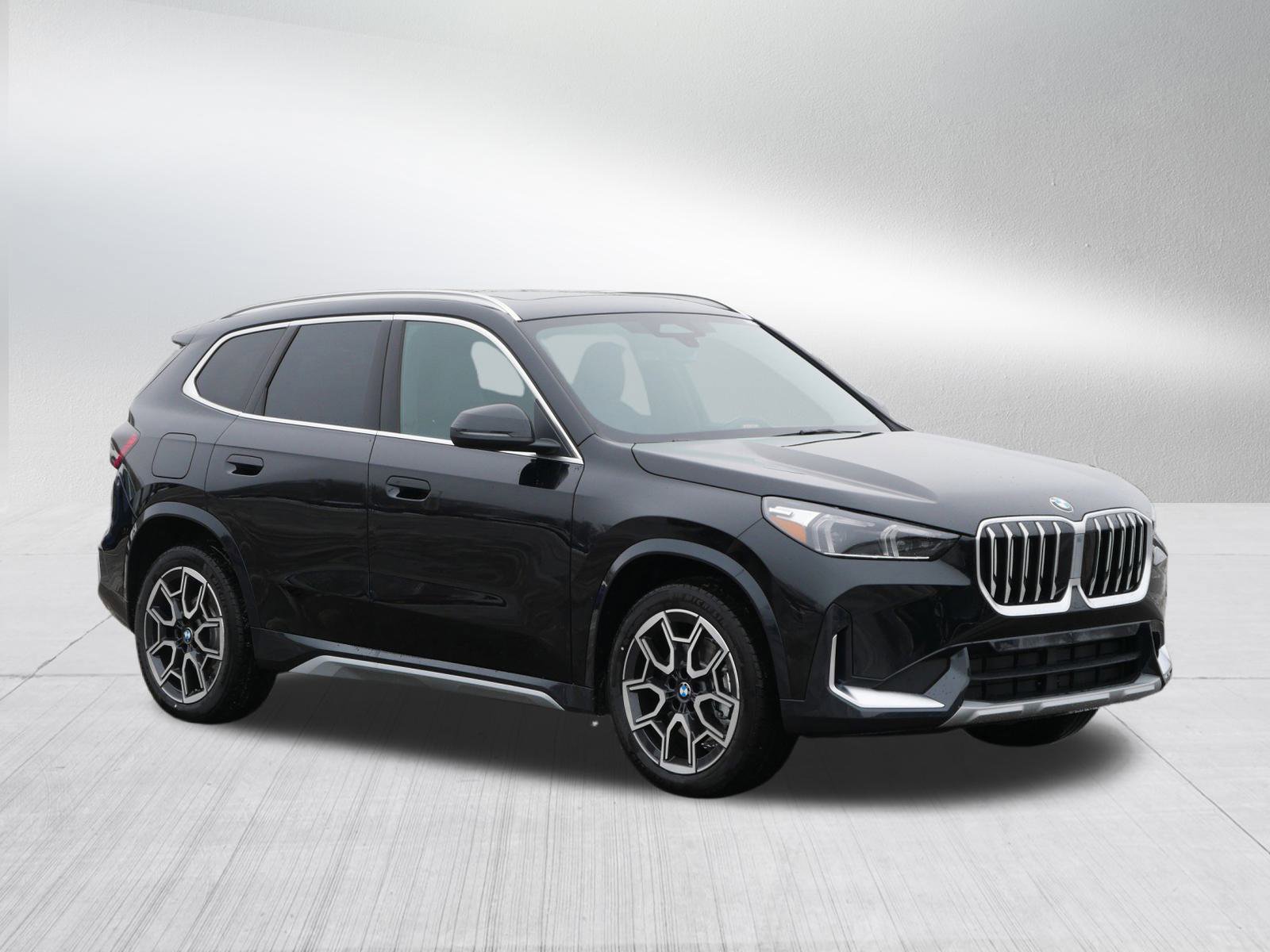 2026 BMW X1 28i's photo
