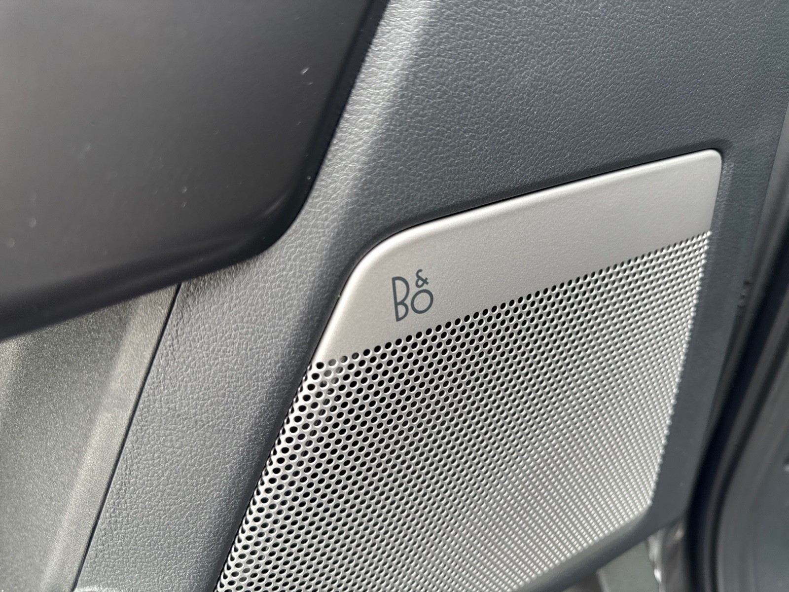 2025 Ford F-150 Lariat photo 14