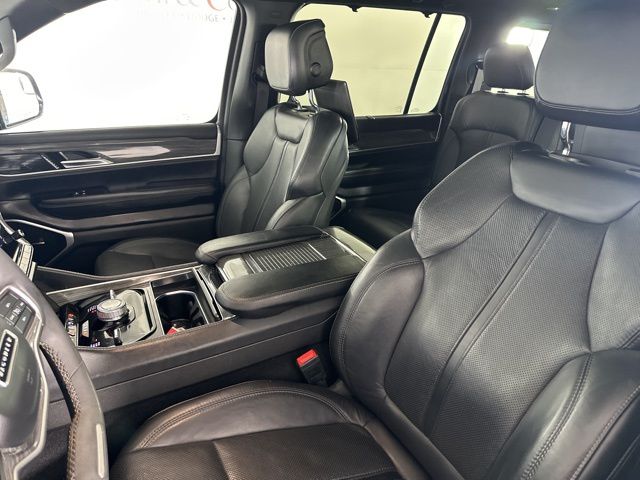 2022 Jeep Wagoneer Series II photo 21